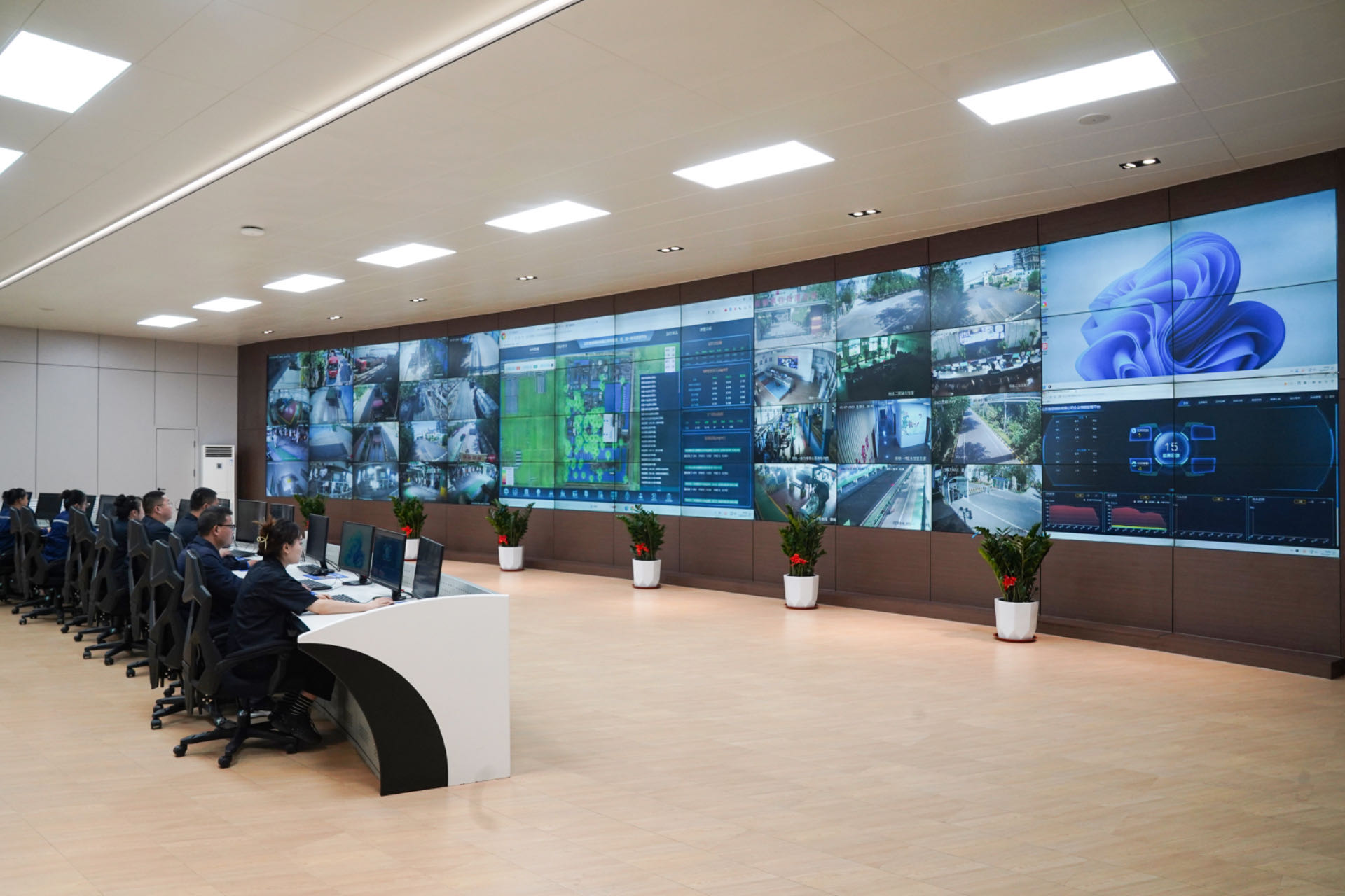 智能管控大厅.jpg